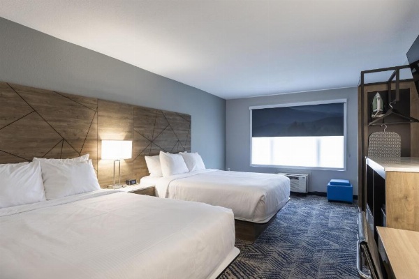 Rodeway Inn & Suites image 24